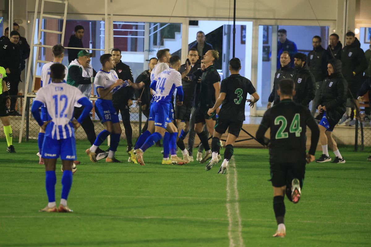 Scandal pe teren în Craiova - Konyaspor