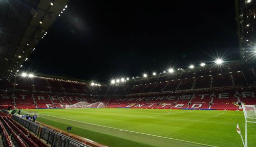 Fanii de pe Old Trafford așteaptă cu nerăbdare numele celui care l-ar înlocui pe termen lung pe managerul demis Ruben Amorim / Foto: Imago