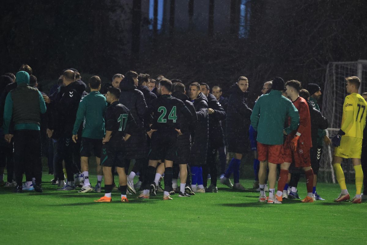 Scandal pe teren în Craiova - Konyaspor