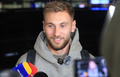 Denis Drăguș a sosit în Antalya pentru a semna cu noua echipă: „E o onoare, abia aștept să joc”