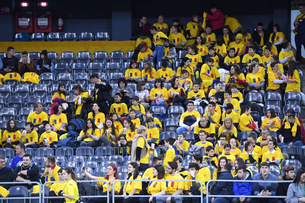 ROMÂNIA - RUSIA 1-1, FED CUP // Cronica celui de-al doilea meci al zilei, Bogdan - Kudermetova 6-3, 6-7 (5), 6-1 » Speranțe tricolore