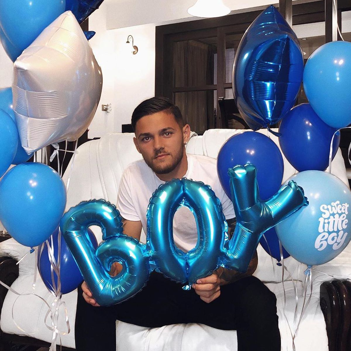 FOTO Fotbal, shooting, fotbal » Alex Ioniță impresionează momentan doar în ședințele foto