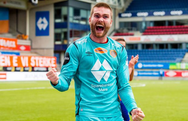 Încă un transfer la Dinamo! „Câinii” s-ar fi înțeles cu un portar norvegian