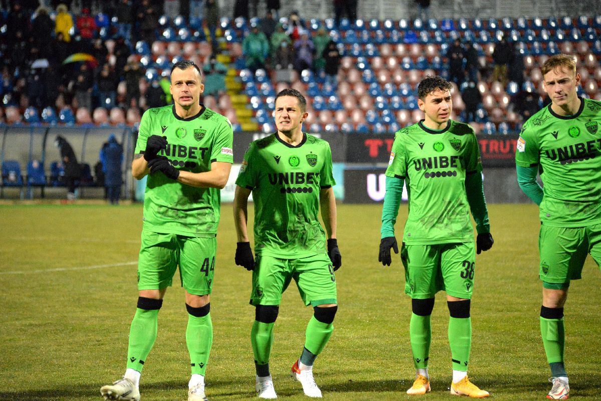 Repetenți pe linie în Botoșani - Dinamo 4-0 » Cine a jucat de nota 2!