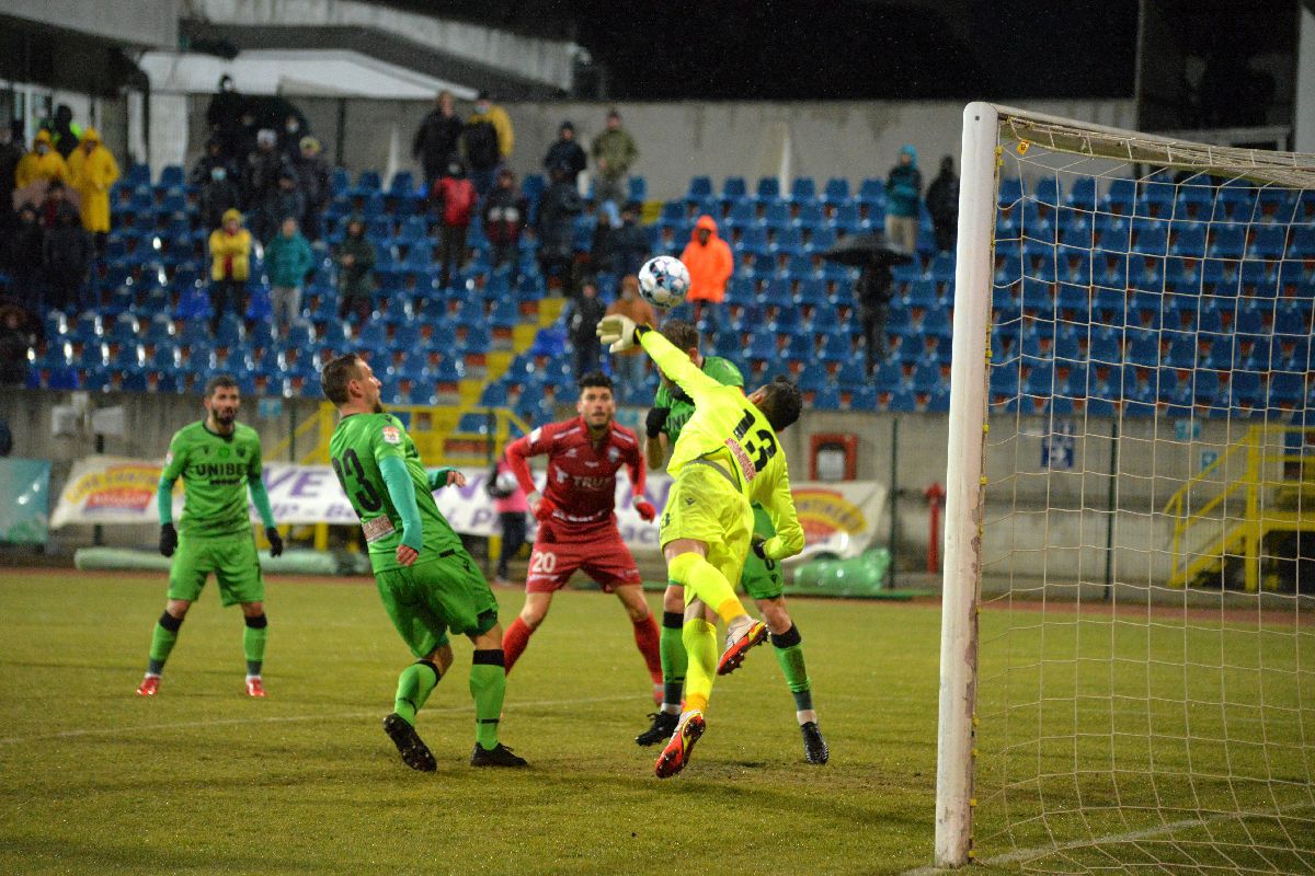 FC Botoșani - Dinamo 4-0 - imaginile spectaculoase ale „măcelului” din Moldova