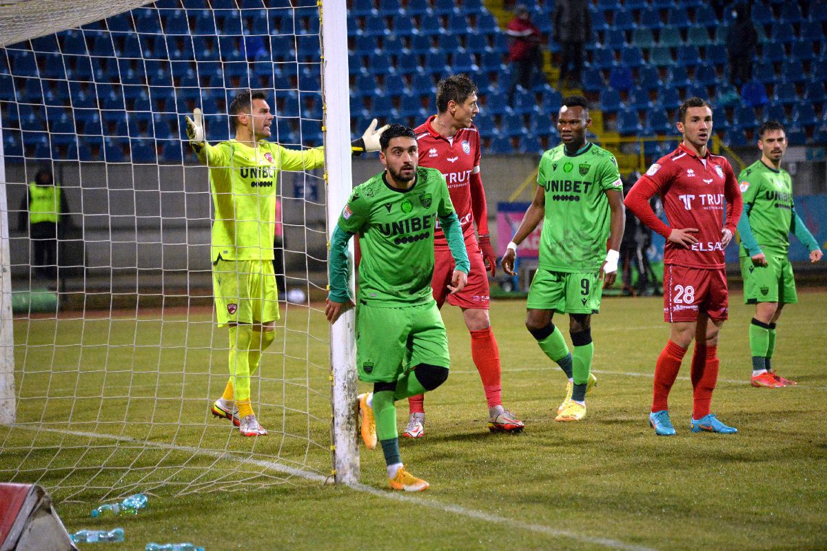 FC Botoșani - Dinamo 4-0 - imaginile spectaculoase ale „măcelului” din Moldova