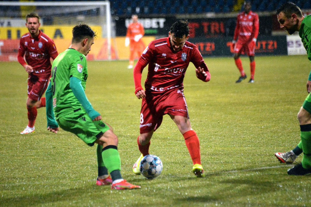 Deținătorul drepturilor TV îi spulberă speranțele lui Dinamo: „Șanse de 0,0001% pentru 18 echipe în Liga 1”