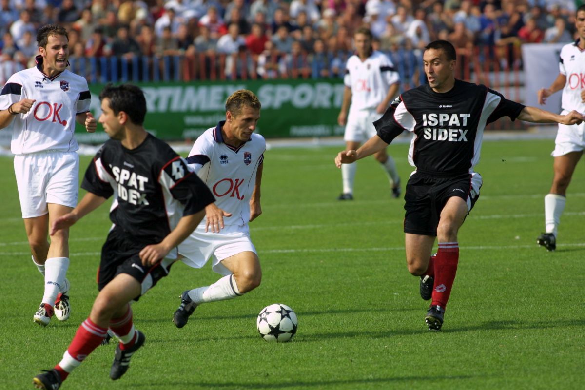 În ziua în care împlinește 45 de ani, fostul atacant rememorează meciul carierei » Erou în cel mai dramatic baraj din istoria Ligii 1: „Observatorul nu voia să dea drumul la meci”