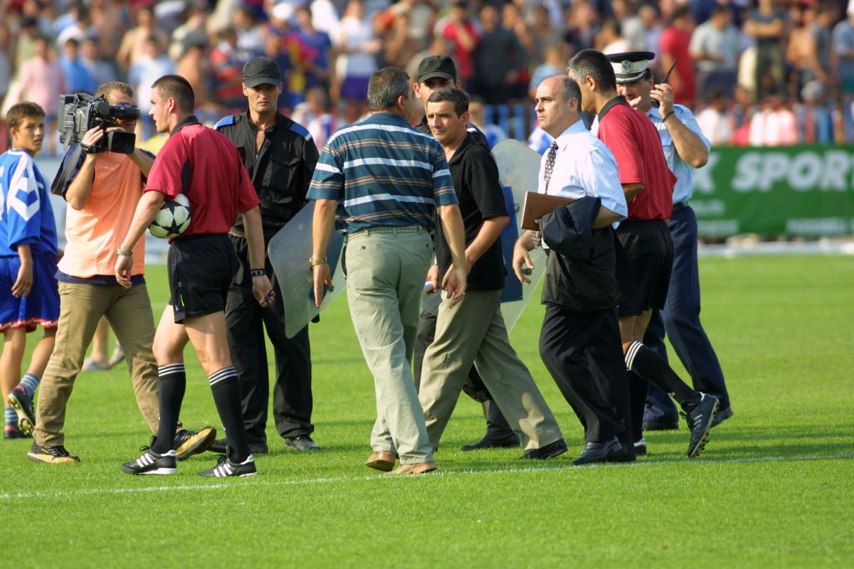 În ziua în care împlinește 45 de ani, fostul atacant rememorează meciul carierei » Erou în cel mai dramatic baraj din istoria Ligii 1: „Observatorul nu voia să dea drumul la meci”