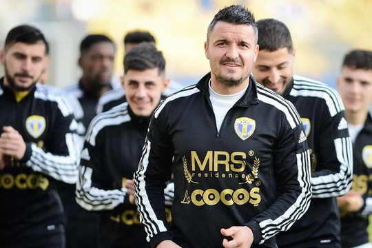 Viorel Ferfelea (37 de ani), fost mijlocaș în „Gașca Nebună” de la Sportul Studențesc, a povestit cum Constantin Budescu (33 de ani) a rezistat la un singur antrenament al formației din Regie.