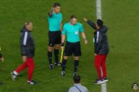 Tensiune maximă la Mondial! Istvan Kovacs a părăsit cu greu terenul după ce a acordat două penalty-uri și două „roșii” » Brazilienii de la Flamengo au protestat violent