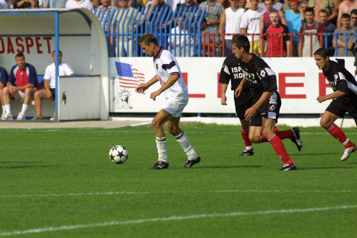 În ziua în care împlinește 45 de ani, fostul atacant rememorează meciul carierei » Erou în cel mai dramatic baraj din istoria Ligii 1: „Observatorul nu voia să dea drumul la meci”