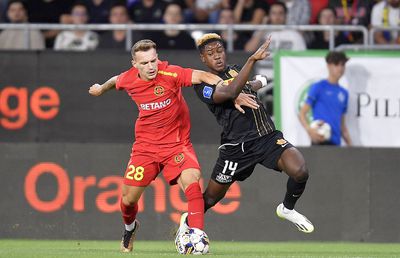 Fostul adversar al FCSB-ului merge în Premier League pentru 20 de milioane de euro!