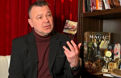 Nepotul lui Titi Teașcă le răspunde dur fostelor glorii care l-au criticat pe antrenor: „Să le fie rușine! » Interviu amplu despre „Micul Napoleon”: „Noi suntem într-o formă intelectuală de existență, ca niște extratereștri”