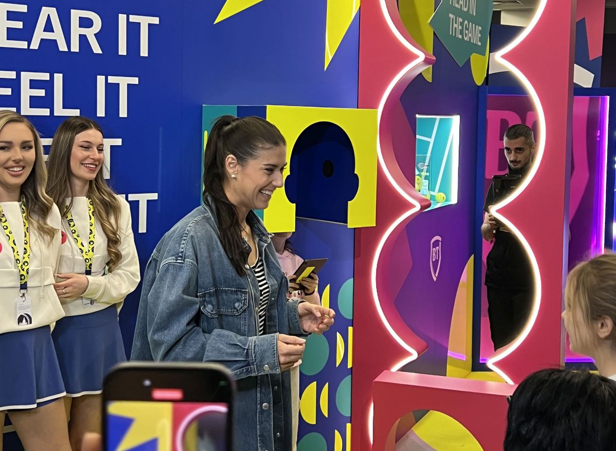 Sorana Cîrstea, interacțiune cu fanii în BTarena: „Sunteți mai frumoasă ca la televizor” + cât va mai juca și ce a spus despre retragerea Simonei Halep