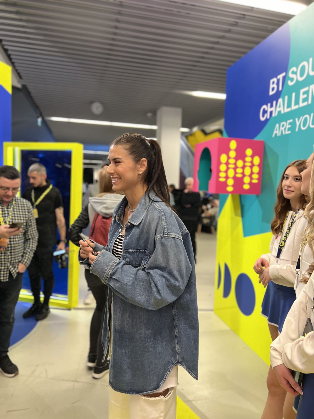 Sorana Cîrstea, interacțiune cu fanii în BTarena: „Sunteți mai frumoasă ca la televizor” + cât va mai juca și ce a spus despre retragerea Simonei Halep