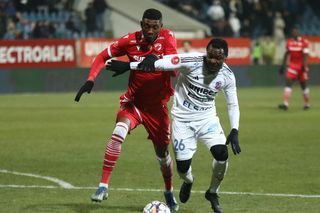 Dinamo s-a încurcat la Botoșani, dar a urcat pe primul loc în Superliga! » Cum arată clasamentul