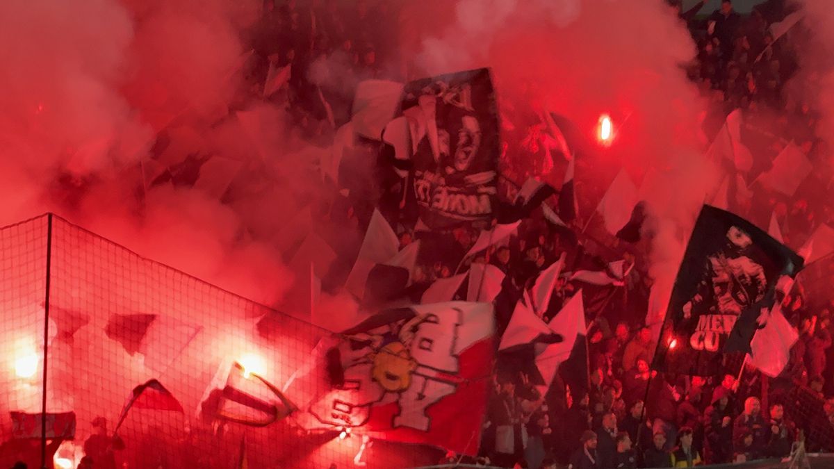 „Bug” ca-n FIFA 98 » Portarul Popa, plonjon bizar la golul lui Nistor din CFR Cluj - U Cluj