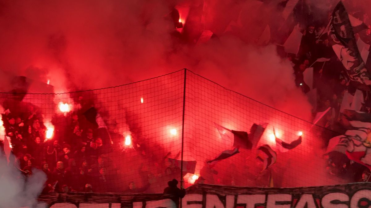 Torțe la CFR - U Cluj