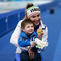 Francesca Lollobrigida, campioană olimpică la patinaj viteză, 3.000 m, și fiul ei, Tommasso Foto: Guliver/GettyImages