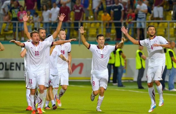 „Poate o să surprind un pic...” » Fostul „nouar” de la Rapid i-a scanat pe Gâlcă, Moruțan și Paraschiv, apoi s-a pronunțat la titlu: „Luptă în doi, fără Dinamo”