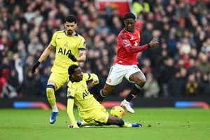 Manchester United - Tottenham, meciul zilei în Premier League » Radu Drăgușin, doar rezervă la oaspeți