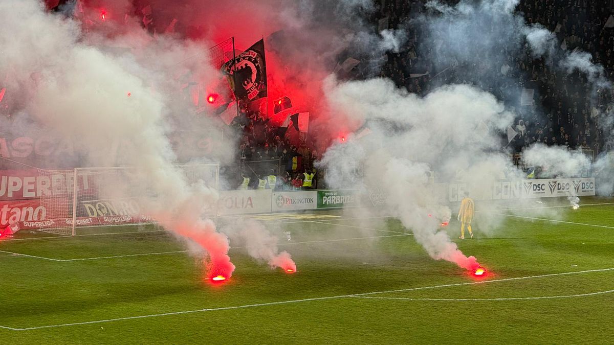 „Bug” ca-n FIFA 98 » Portarul Popa, plonjon bizar la golul lui Nistor din CFR Cluj - U Cluj