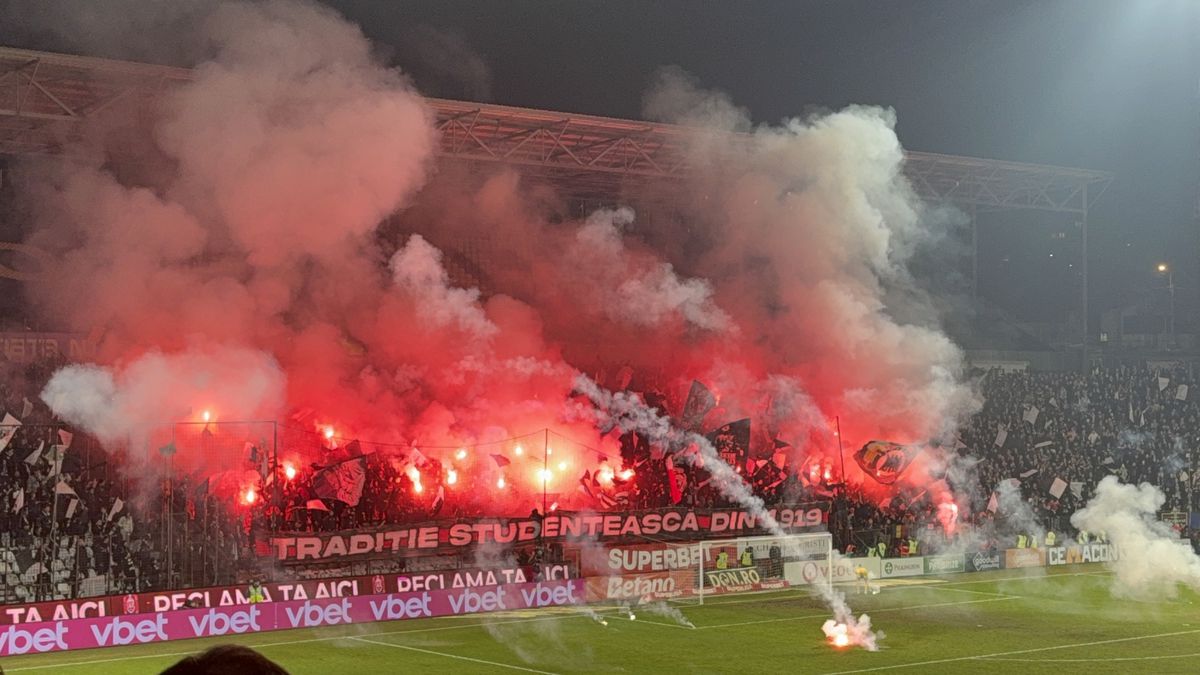 Torțe la CFR - U Cluj