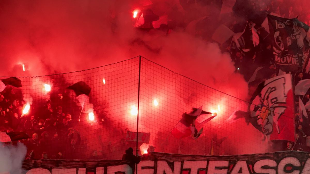 „Bug” ca-n FIFA 98 » Portarul Popa, plonjon bizar la golul lui Nistor din CFR Cluj - U Cluj