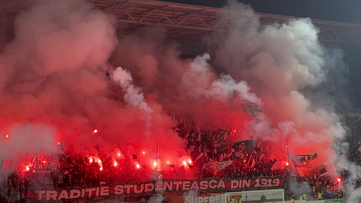 Torțe la CFR - U Cluj