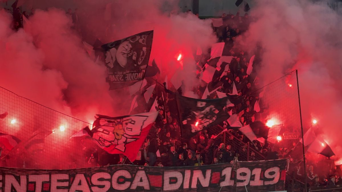 „Bug” ca-n FIFA 98 » Portarul Popa, plonjon bizar la golul lui Nistor din CFR Cluj - U Cluj