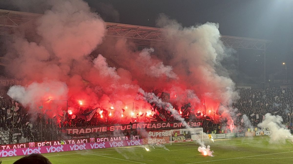 Torțe la CFR - U Cluj