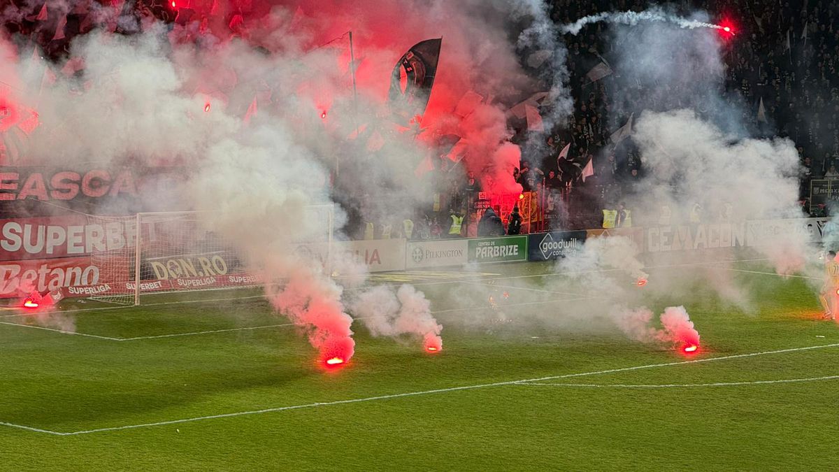 Torțe la CFR - U Cluj