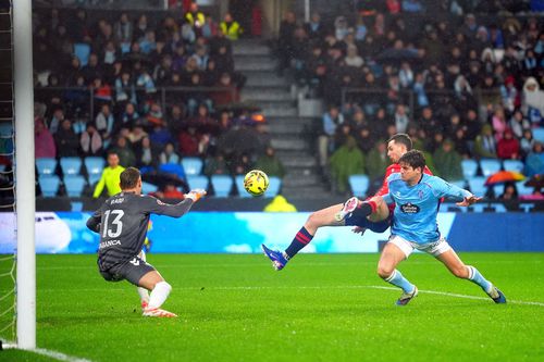 Radu, aici învins de Raul Garcia pentru 1-2 // foto: Guliver/gettyimages