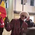 Snoop Dogg, fluturând steagul României