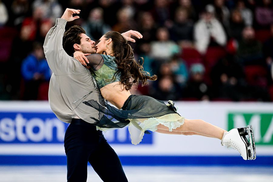 Dans pe gheață printre întrebări incomode » Perechea franceză Beaudry/Cizeron a fost chestionată despre scandalurile în care este implicată