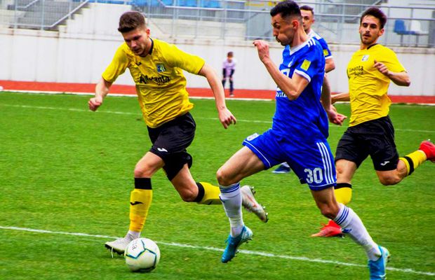 FC U CRAIOVA 1948 - ȘOIMII LIPOVA 2-2 // VIDEO Amorțiți după vacanță » Echipa lui Trică&Mititelu s-a încurcat pe teren propriu, la primul meci din 2020