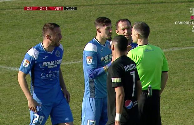 // FOTO Două faze controversate în repriza secundă! Arbitrul Lucian Rusandu a neumulțumit pe toată lumea
