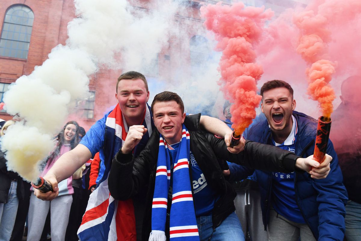 Suporterii Glasgow Rangers sărbătoresc titlul