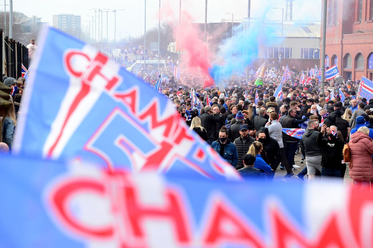 Suporterii Glasgow Rangers sărbătoresc titlul