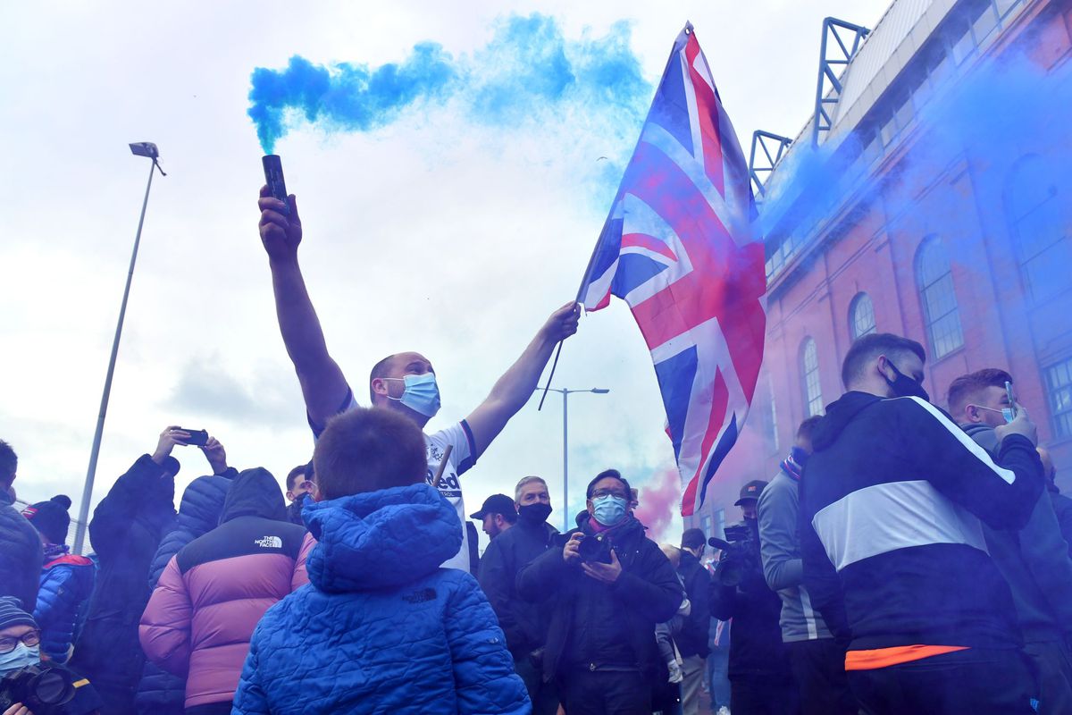 Suporterii Glasgow Rangers sărbătoresc titlul