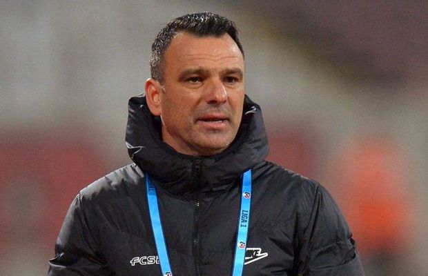 Toni Petrea și-a explicat izbucnirea nervoasă din prima repriză: „Tocmai asta n-am făcut!” + De ce a dispărut Crețu din echipă