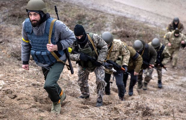 Soția boxerului înrolat în armată, mesaj tulburător: „Străzile noastre sunt pline de corpurile soldaților voștri! Salvați-vă bărbații!”