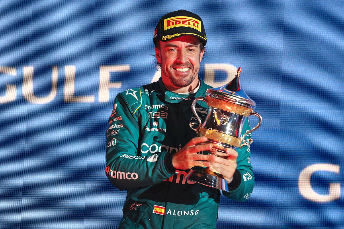 „Nimeni nu depășește acolo!” » Fernando Alonso, spectaculos în MP din Bahrain! Explică modul în care a trecut de Hamilton și Sainz