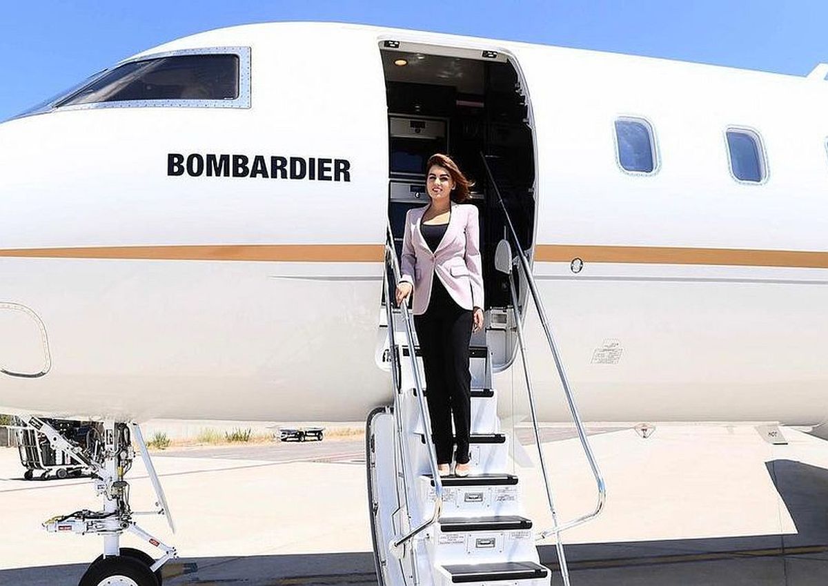 Soția boss-ului Ferrari, reacție virală despre prețul avioanelor închiriate de Iohannis: „Era mai simplu să...”