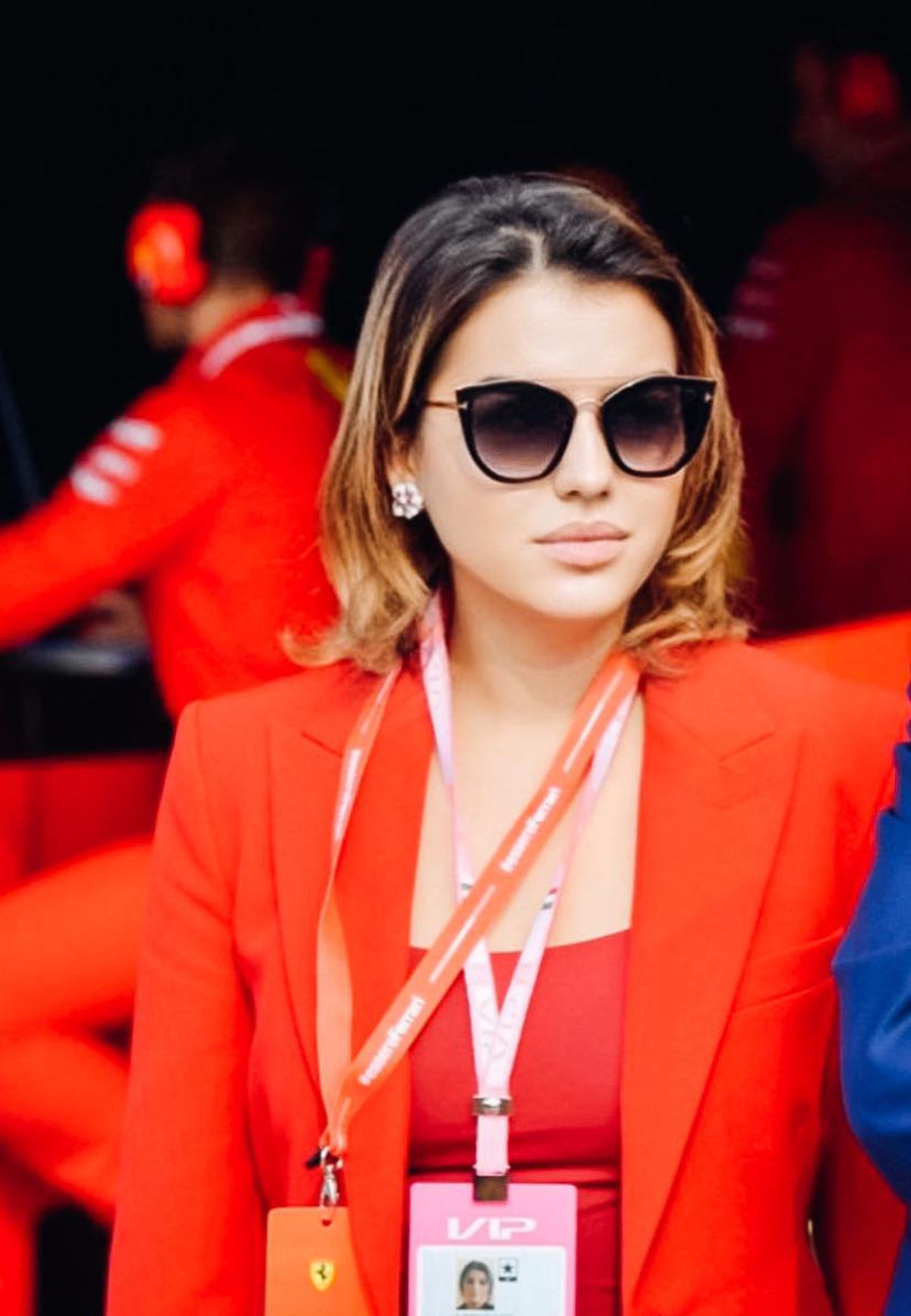 Soția româncă a moștenitorului Ferrari a făcut furori la prima cursă de Formula 1! Cum au surprins-o fotoreporterii in Bahrain