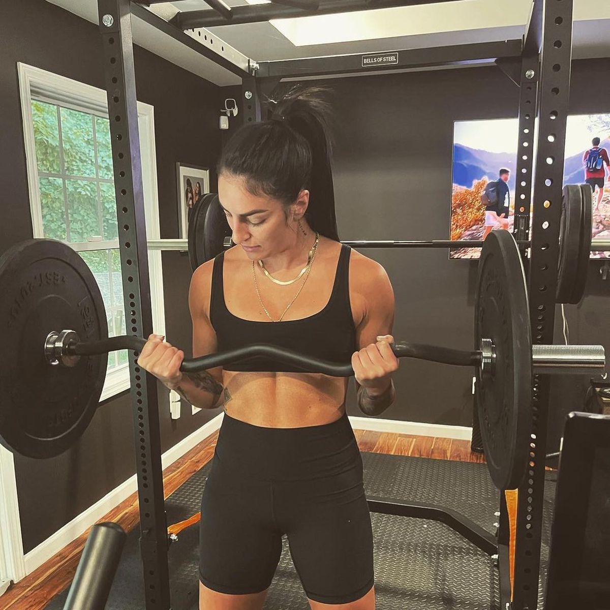 Sonya Deville
