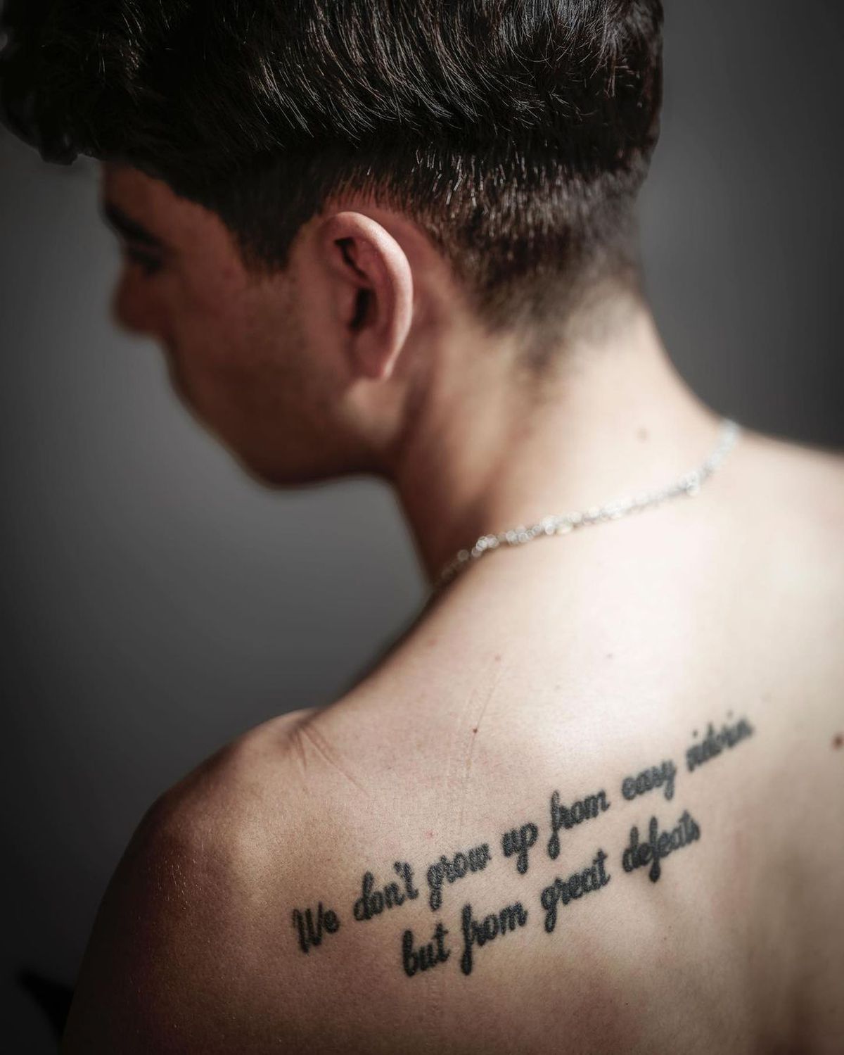 Durere și artă » Piloții din MotoGP așa cum nu i-ai mai văzut » S-au dezbrăcat și își arată cicatricile șocante, dar și tatuajele spectaculoase