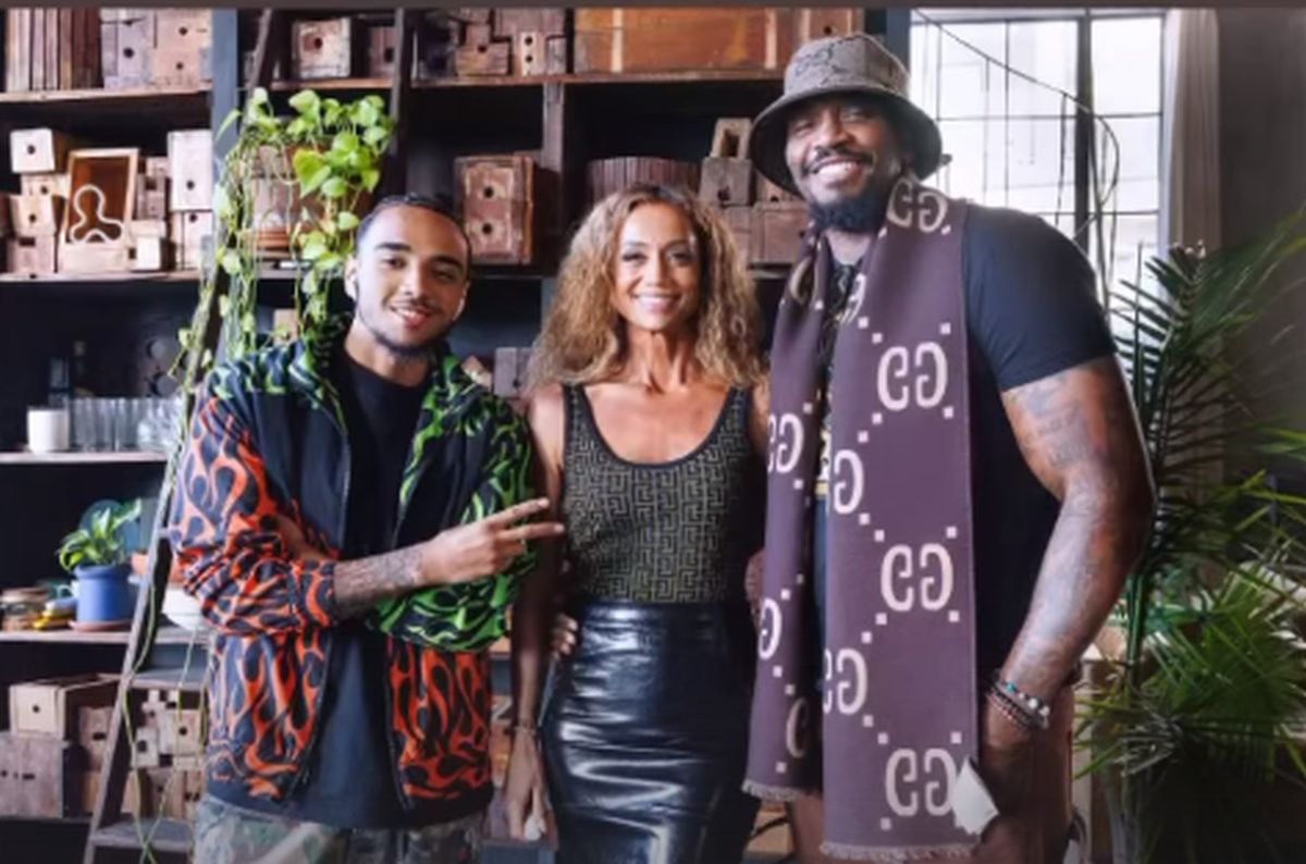 Cea mai în vogă prezentatoare, pregătită pentru debutul în box » Imagini alături de iubitul-antrenor