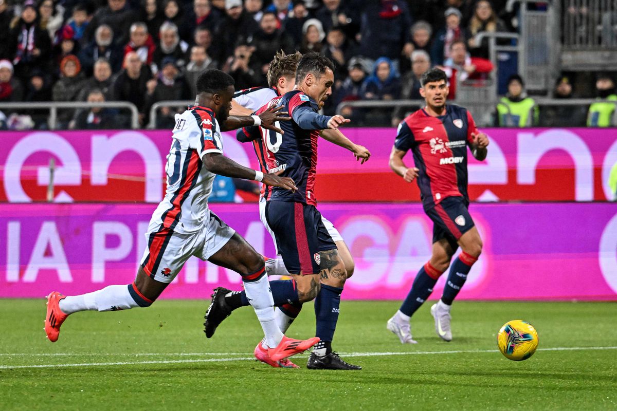 Se umple infirmeria! Noi probleme pentru Mircea Lucescu: Florinel Coman s-a accidentat în Cagliari - Genoa